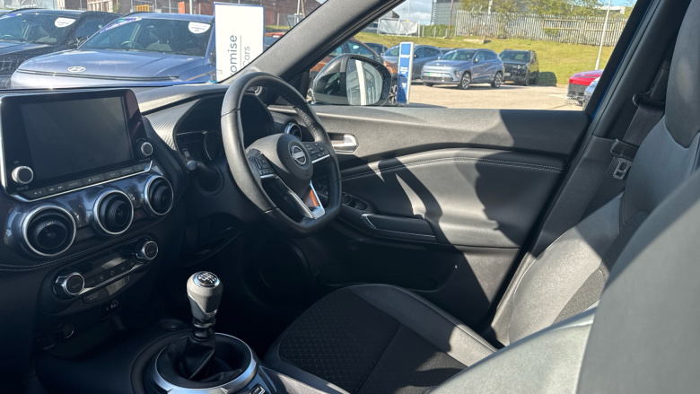 Nissan Juke 1.0 DiG-T 114 N-Connecta 5dr Petrol Hatchback
